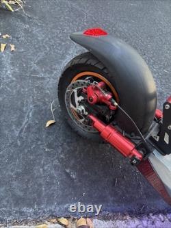 AOKDA Electric Scooter 1000W 30mph. Great Condition However back tire is flat