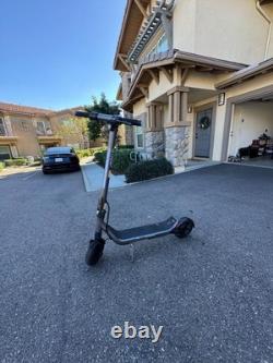 Apollo-Go 2024 Premium Dual-Motor E-Scooter with40mi/28 Speed USED LOCAL PICKUP